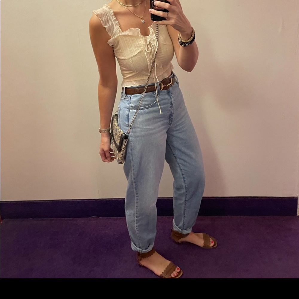 Levi’s High Loose Taper “Mom” Jean